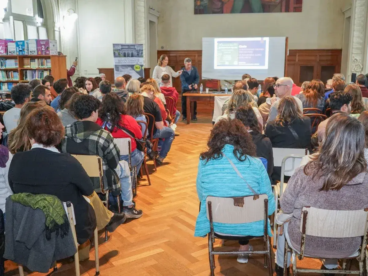 Encuentro. Para conocer distintos aspectos del Parque Miguel Lillo