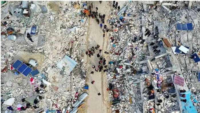 Sismo en Turquía y Siria: son más de 7.300 los muertos  y se espera llegada de ayuda internacional