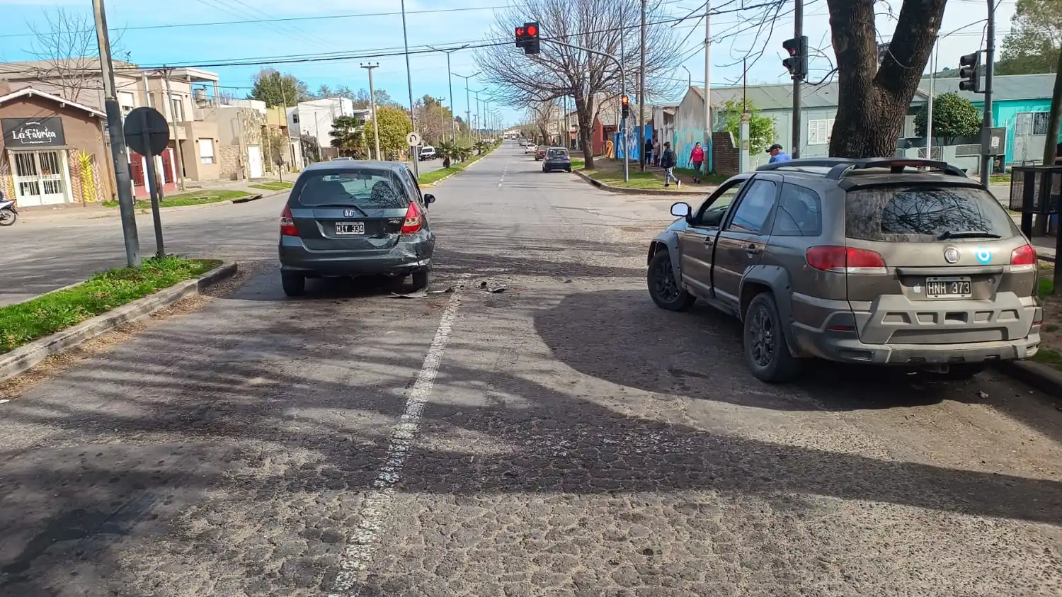 Una persona fue hospitalizada luego de un choque en Estrada y De los Granaderos