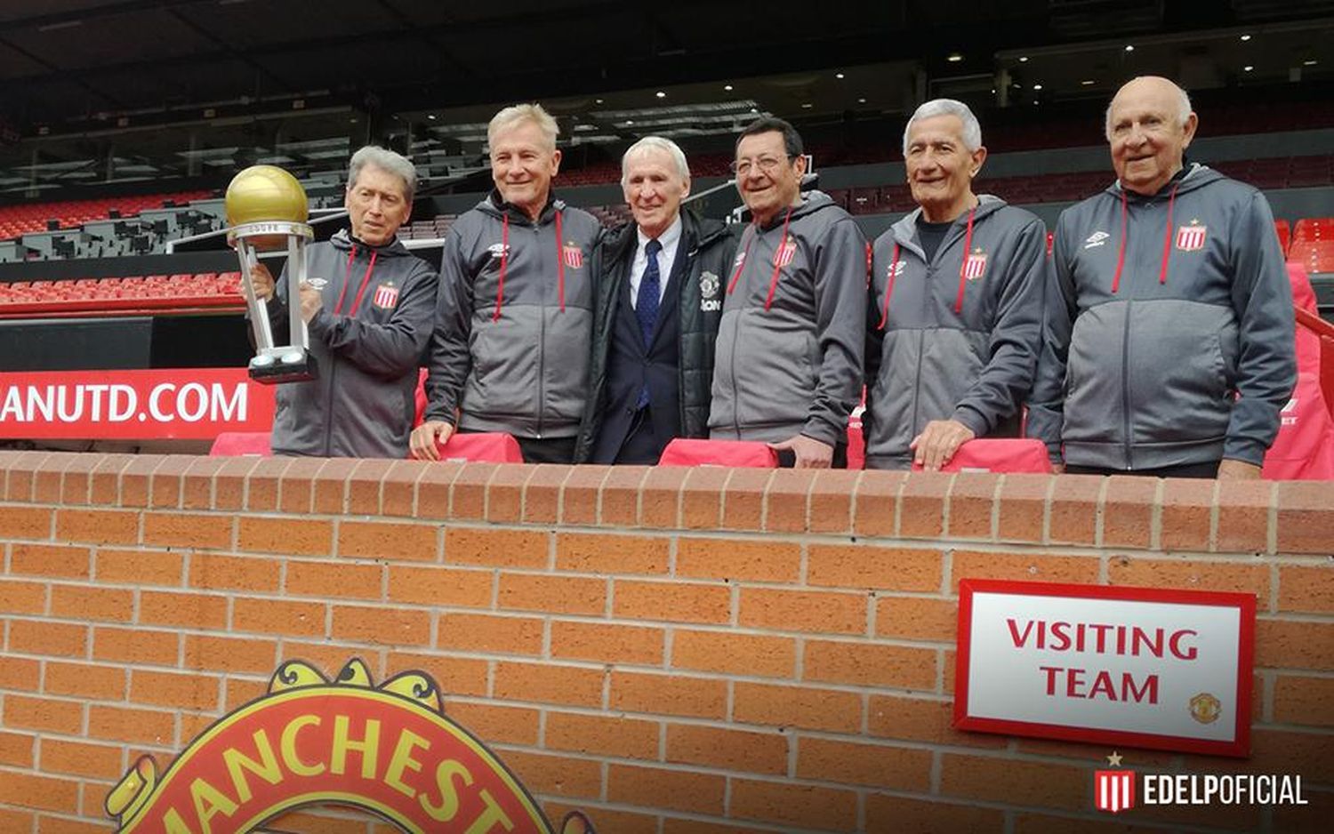 Rojo recibió a los campeones del mundo en Manchester