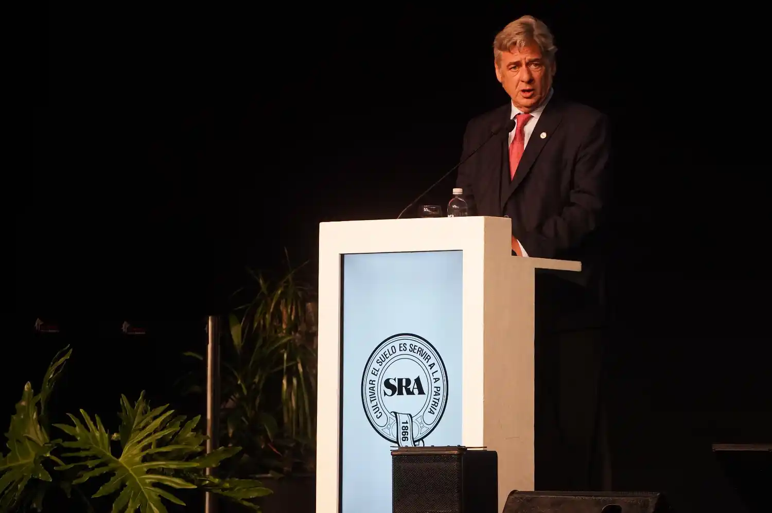 Para el presidente de la Rural, las retenciones son un impuesto “perverso”