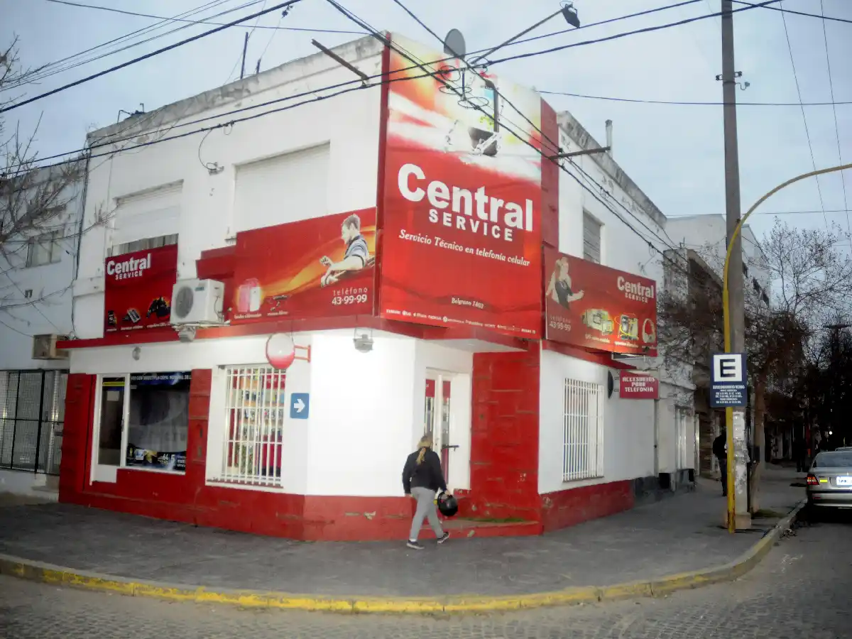 Tres menores robaron en Central Service y fueron detenidos