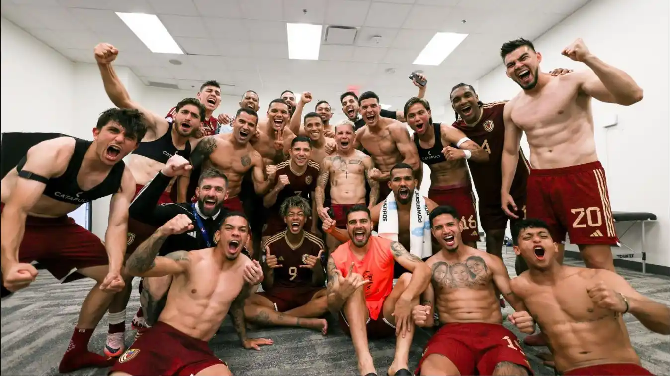 Eufórico festejo de Venezuela: el tema del cantante argentino que hizo enloquecer al vestuario