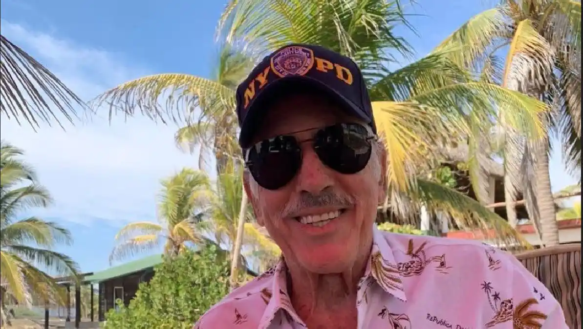 Andrés García fue despedido por sus colegas