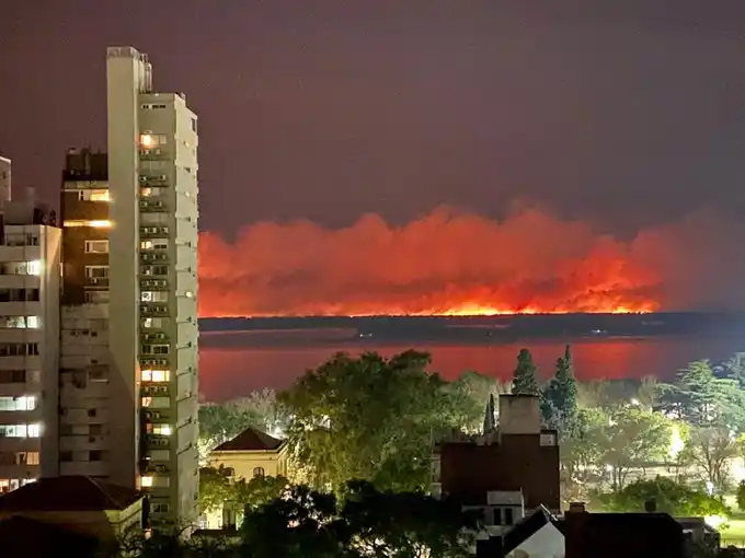 Los incendios forestales en Entre Ríos volvieron a llenar de humo a Rosario