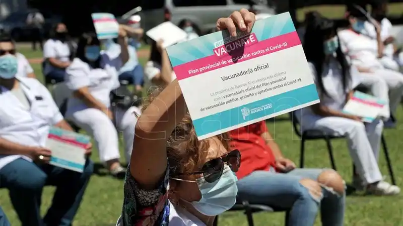 La Provincia cerca de inocular a todo el personal de salud y adultos mayores inscriptos  