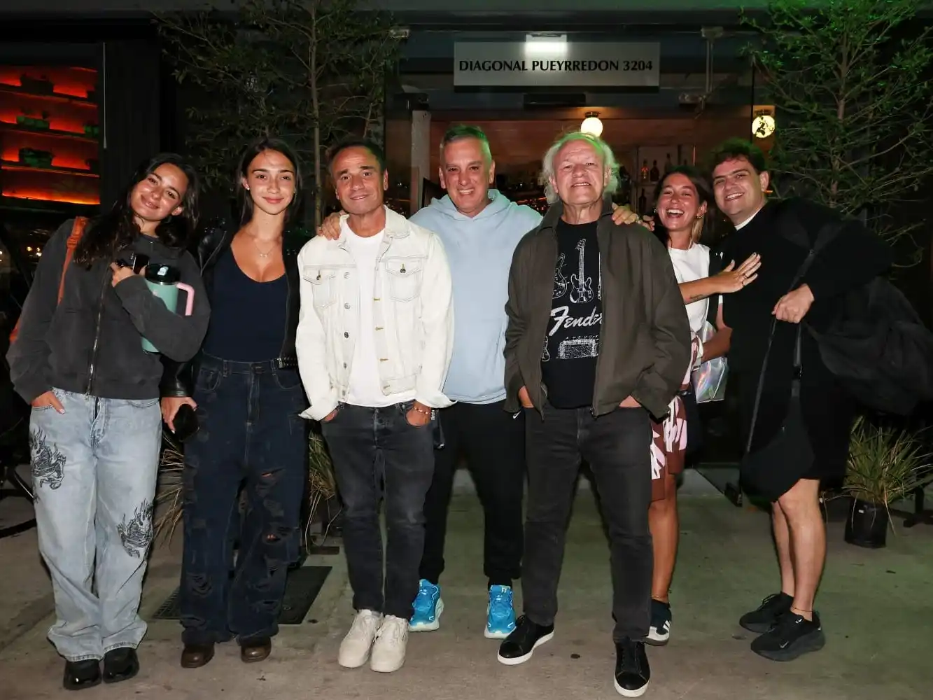 Junto a Marcelo González, el elenco de "La Llamada" celebró su éxito en Mar del Plata