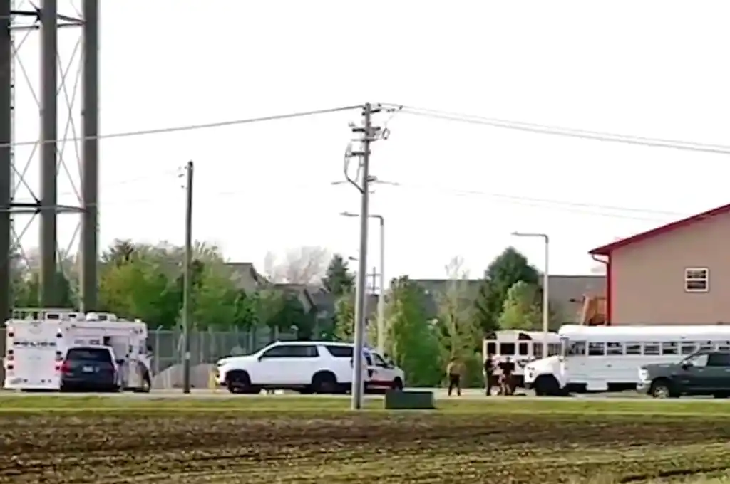 Estrelló su auto contra una guardería