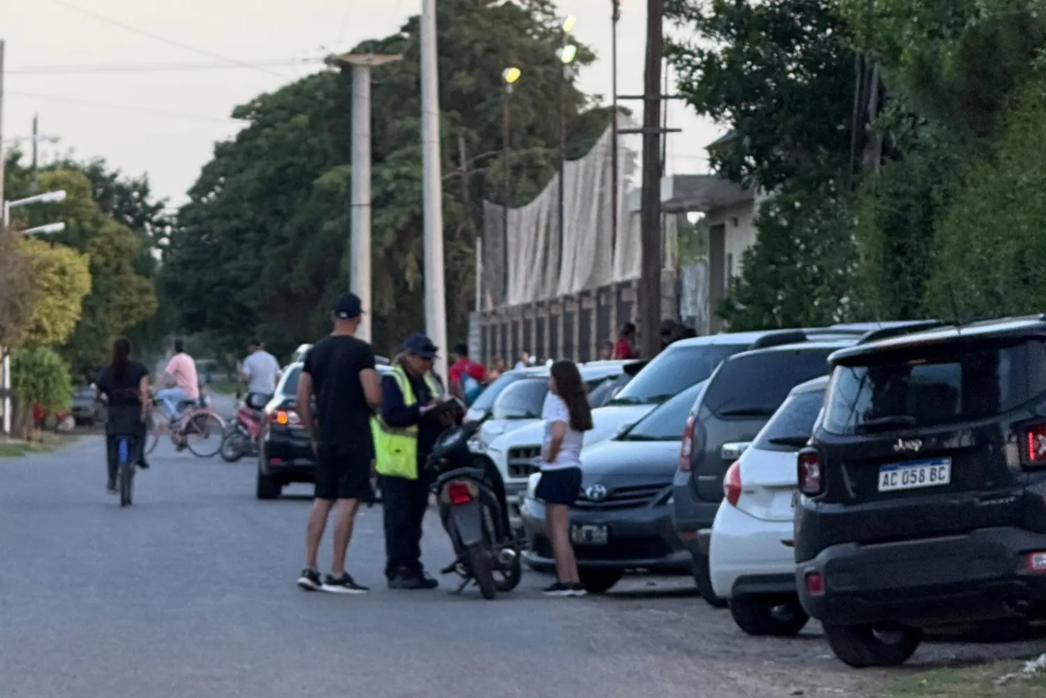 El operativo, en la zona del club Mitre, este jueves por la tarde.