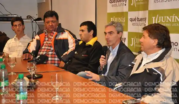 Meoni presentó las pruebas del Top Race y de Fórmula 4 que se corren en Junín