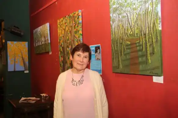 La pintora Ana María Mariucci expone en el ciclo “Estoy en el bar”