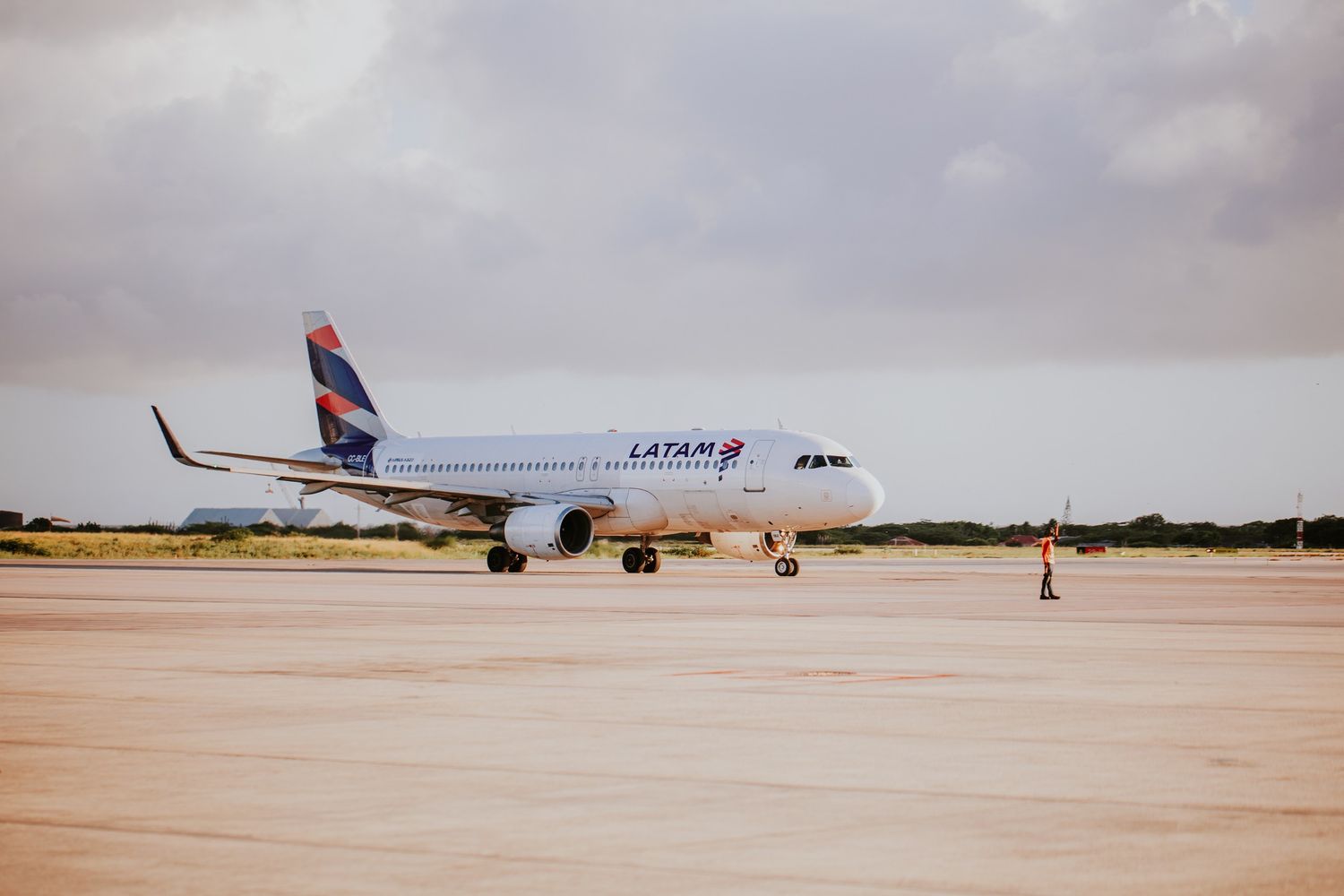 LATAM inauguró sus vuelos a Aruba con conexiones a Argentina, Bolivia, Brasil, Chile, Paraguay y Uruguay