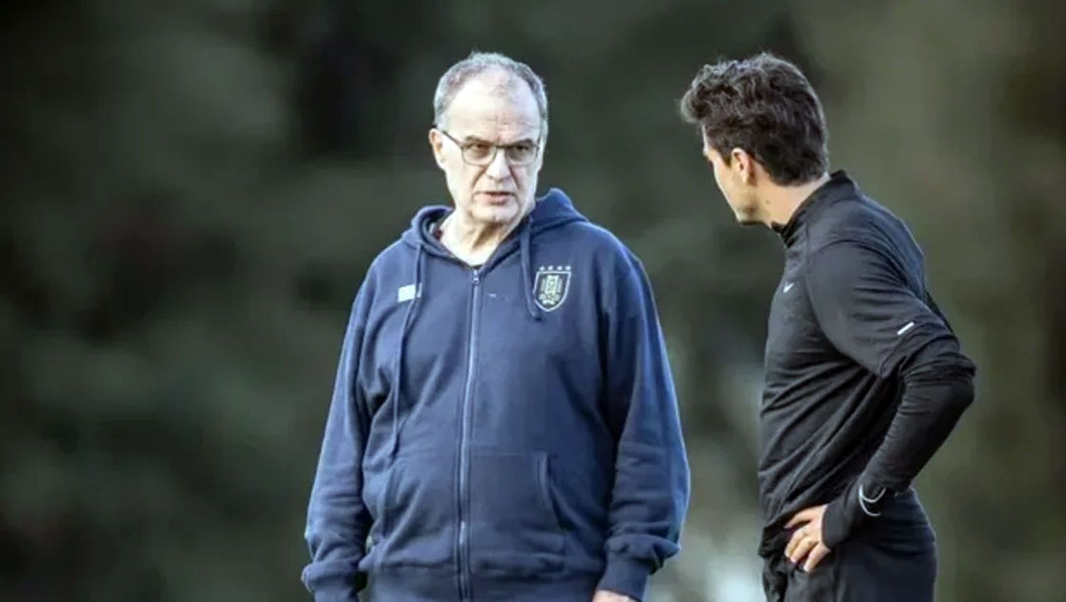 Un referente de la Selección uruguaya bancó a Bielsa: "Estamos al 100% con el entrenador"