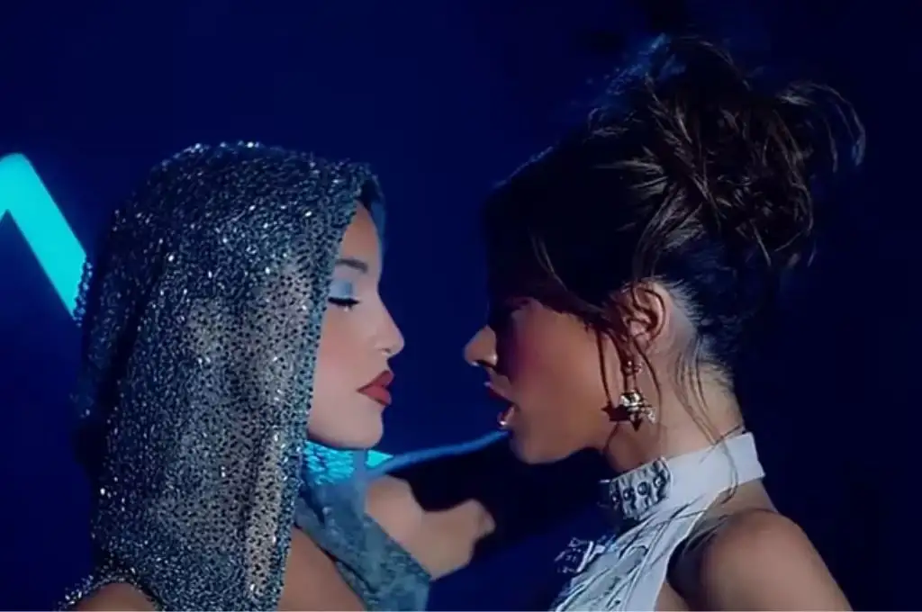 Emilia Mernes- Tini Stoessel