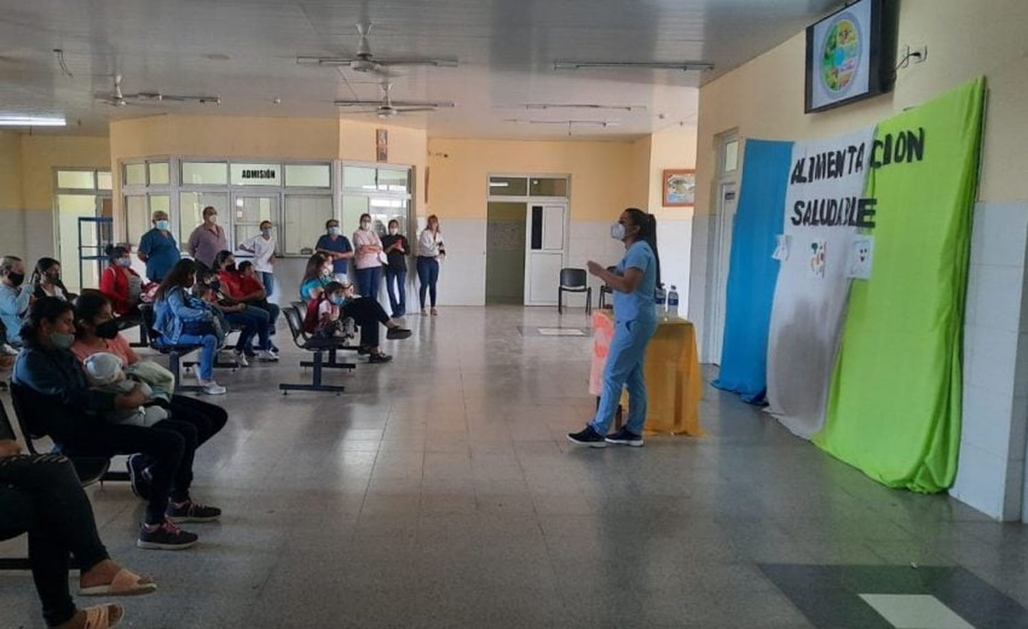 Charla sobre alimentación saludable en el interior