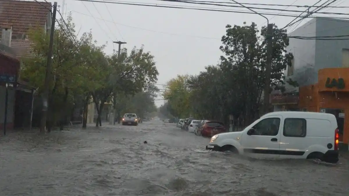 Inundaciones en Santa Rosa: más de 90 mm de lluvia y recomendaciones de seguridad