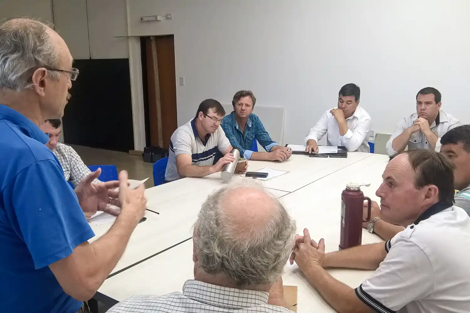 Planifican trabajos de conservación para zonas productivas de Crespo y colonias cercanas