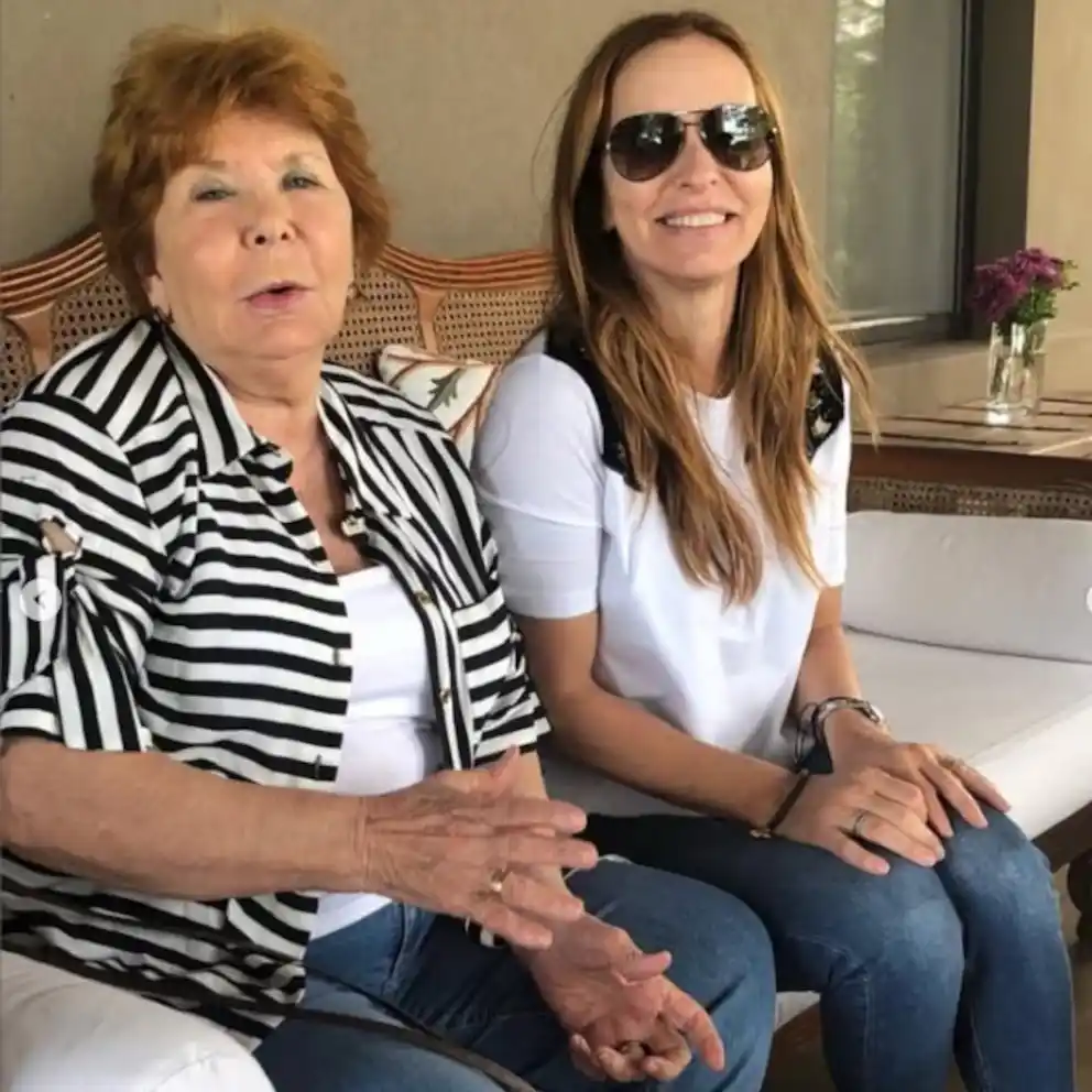 Analía Franchín con su madre, quien acaba de fallecer .