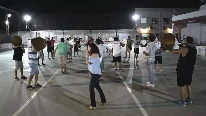 Secretos del taller murguero donde nace la magia de los Endiablados