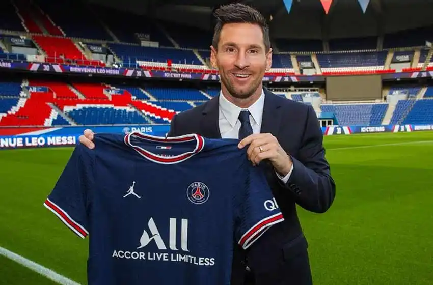 Se filtraron las primeras imágenes de Messi con la camiseta y el dorsal que usará en el PSG