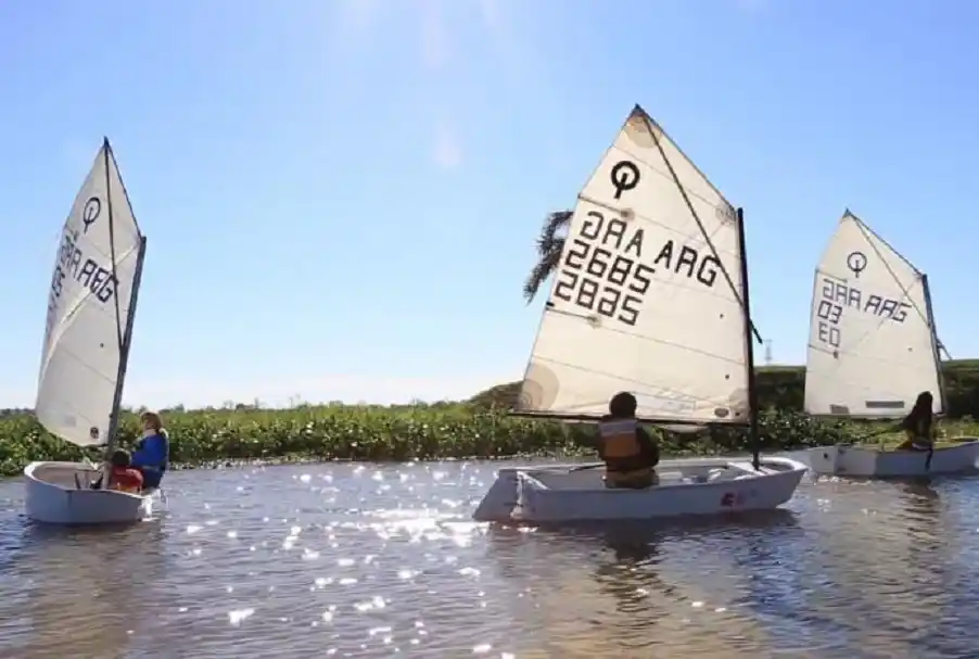 Fin de semana a pura vela en las aguas victorienses