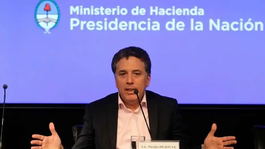 La economía se frenó en abril y sigue en cámara lenta