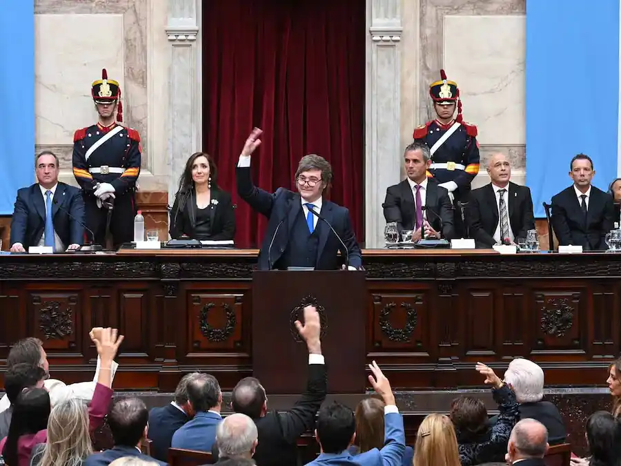 Milei abrió las sesiones con un eufórico discurso: paró varias veces para criticar a la oposición