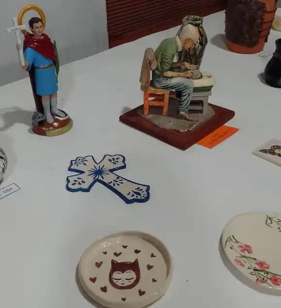 Muestra anual de la Escuela de Cerámica y emotivo homenaje