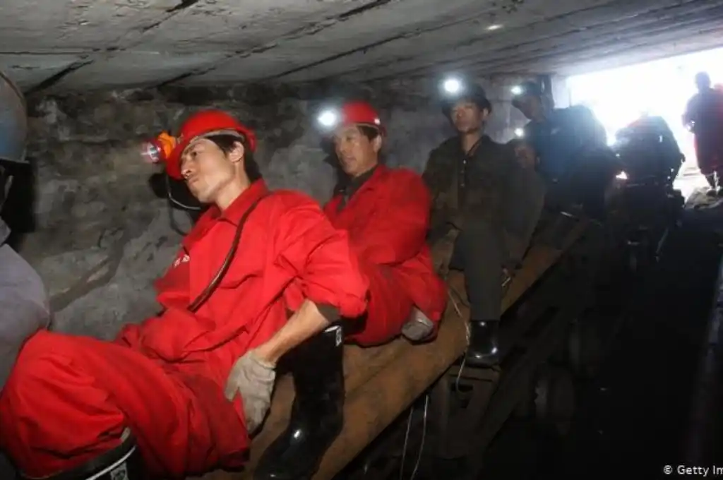 El rescate de los mineros chinos demandará al menos dos semanas