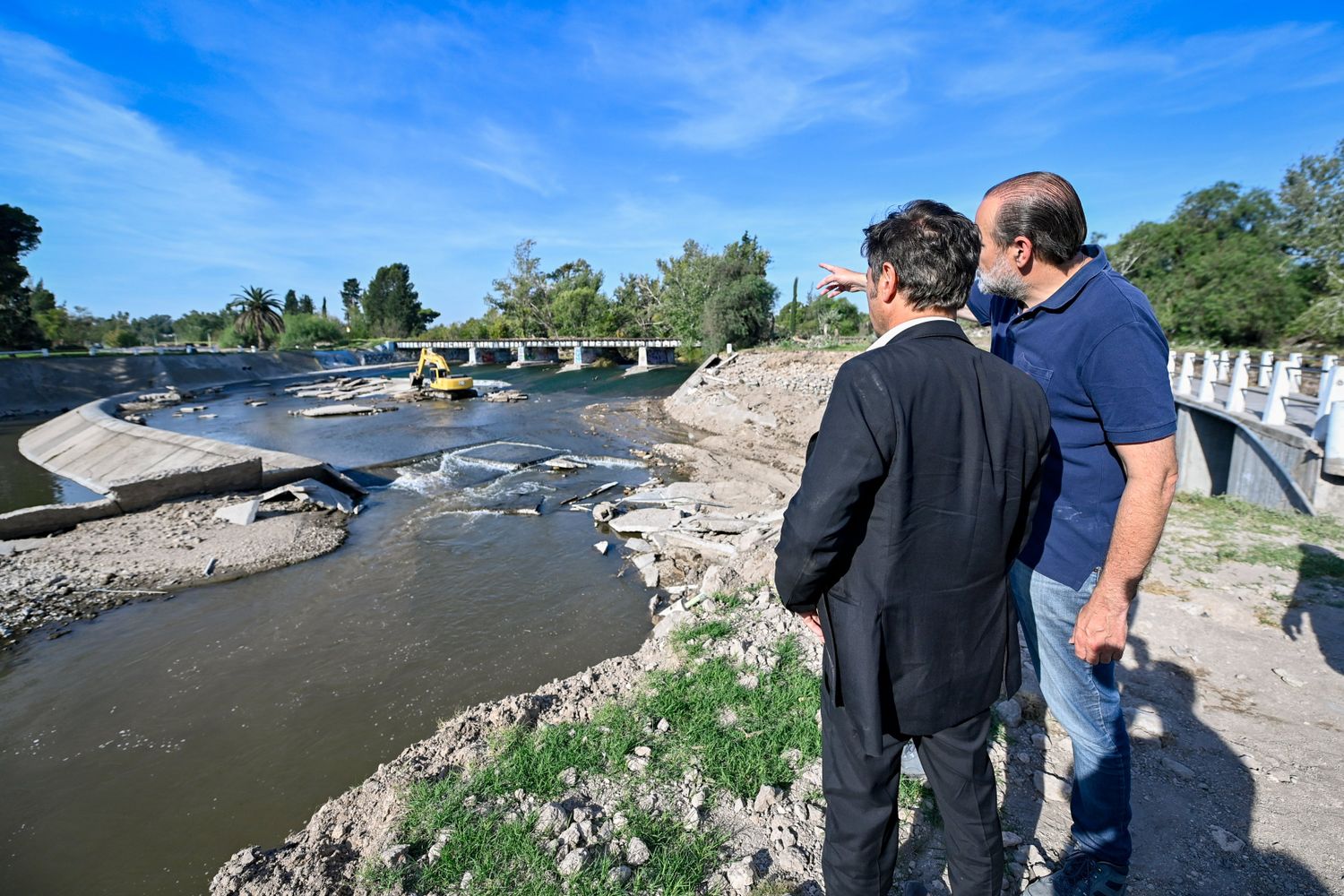 A un mes del temporal, Kicillof destacó el esfuerzo conjunto con el municipio en Bahía Blanca: "Acá nadie se salva solo"