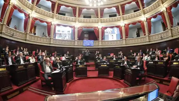 Aprobado el Presupuesto 2026 bonaerense: $43 billones y rebaja de la patente