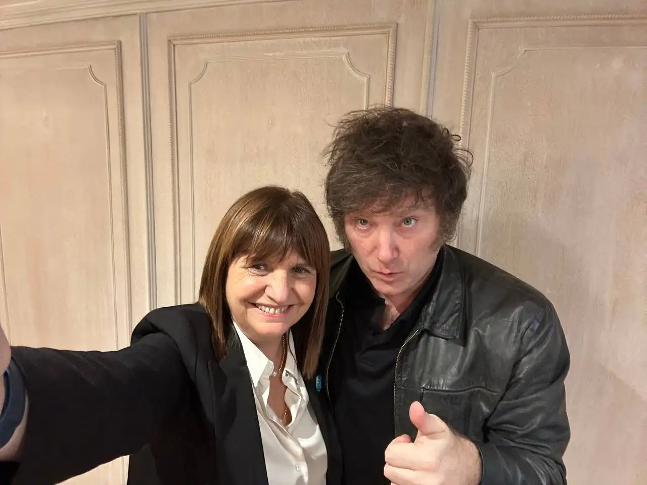 El presidente electo Javier Milei publicó una foto con Patricia Bullrich en sus redes sociales.