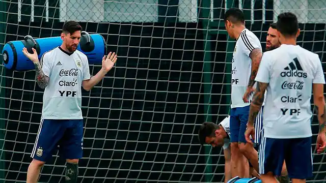 La Selección volvió a entrenar y Sampaoli probó un equipo para el amistoso ante Israel