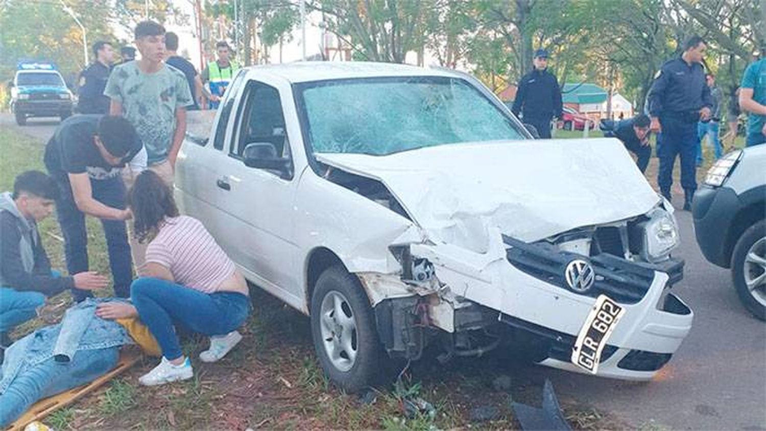 Pudo ser una tragedia: Conductor alcoholizado atropelló a siete jóvenes