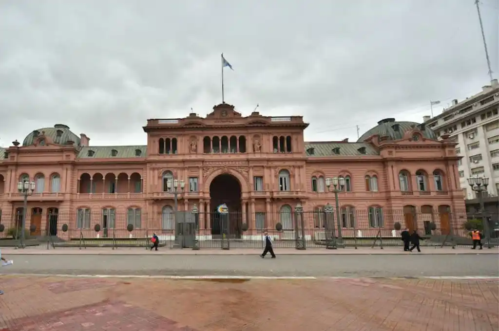 . Hubo "aumentos relativos" en transferencias y a universidades.