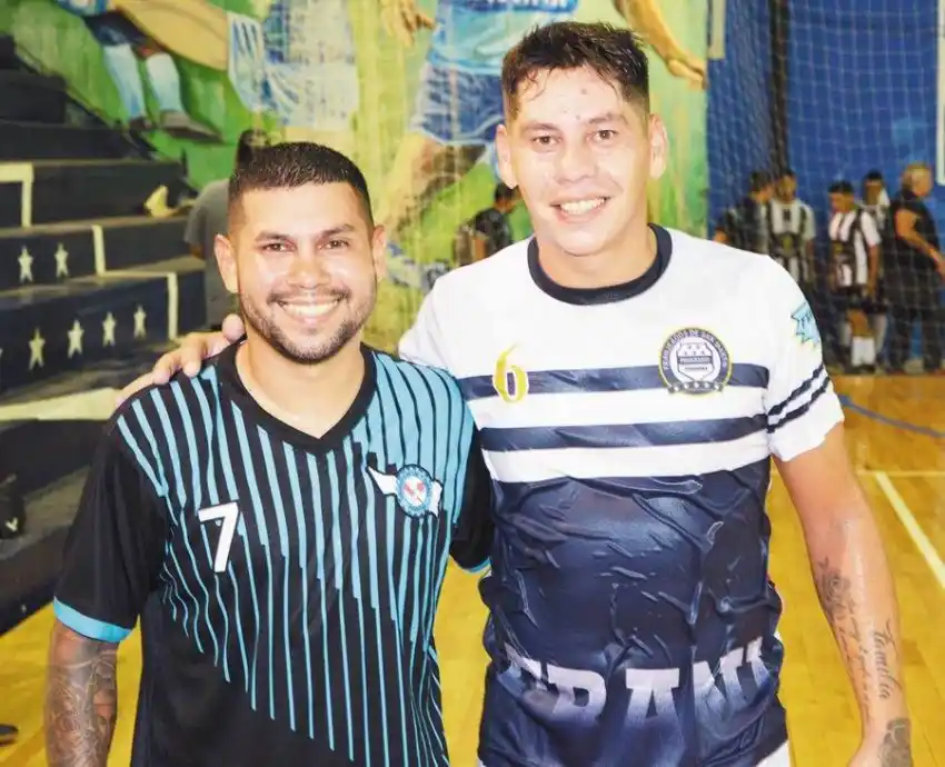 Ventaja en la ida para Sector R, Akarazú y Franjeados