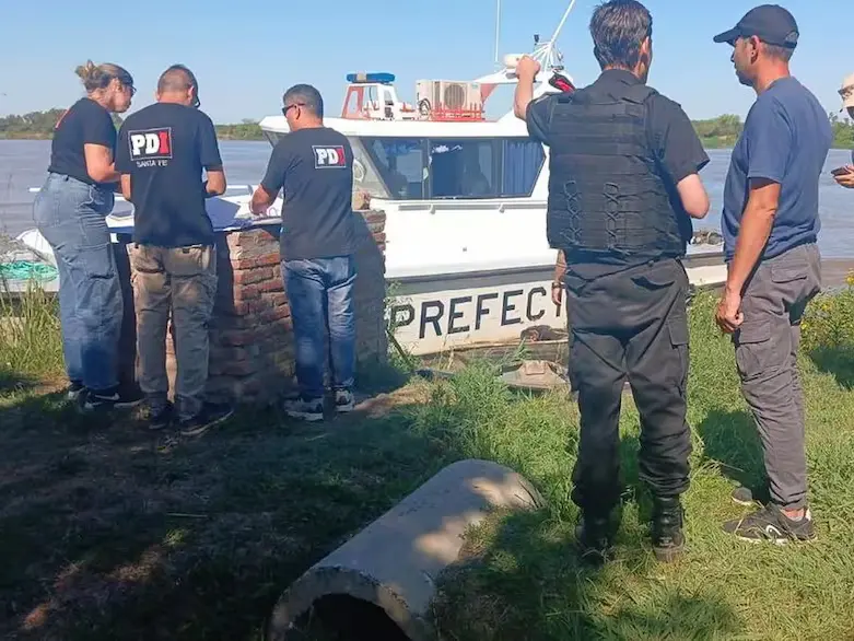 Encontraron a dos hombres muertos en un bote en el río Coronda
