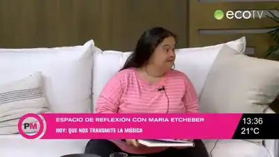 María Etcheber y la presentación de su libro en Adolfo Gonzáles Chávez