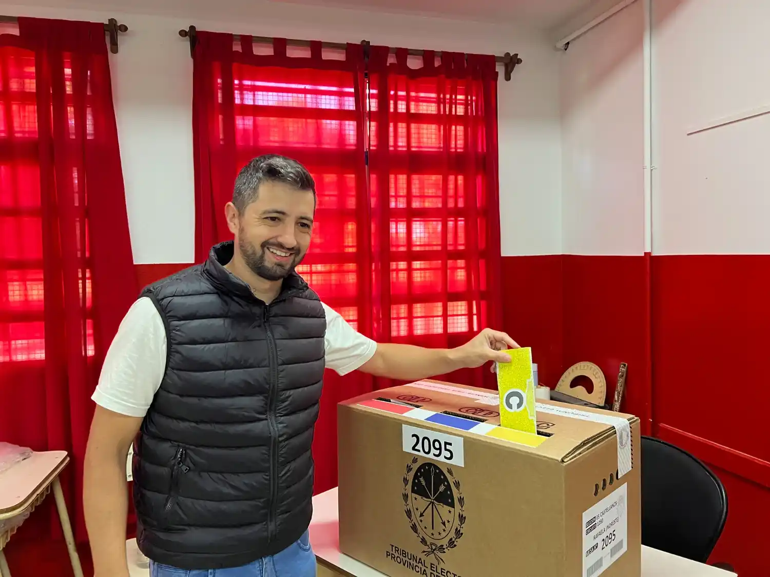 Juan Senn votó en Rafaela