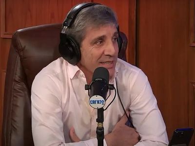 Para Luis Caputo, la suba del dólar es normal y no afecta la macro