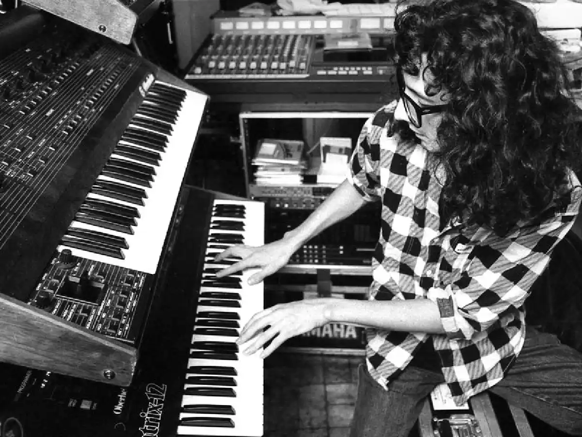 El himno de amor fue destruido por su propio autor