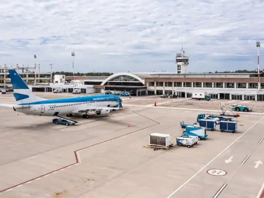 Un insólito episodio se registró en un avión que aterrizó durante la madrugada en el Aeropuerto Internacional de Rosario.