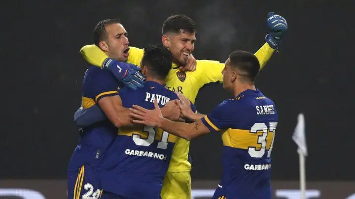Boca eliminó a Patronato por penales y es el primer semifinalista
