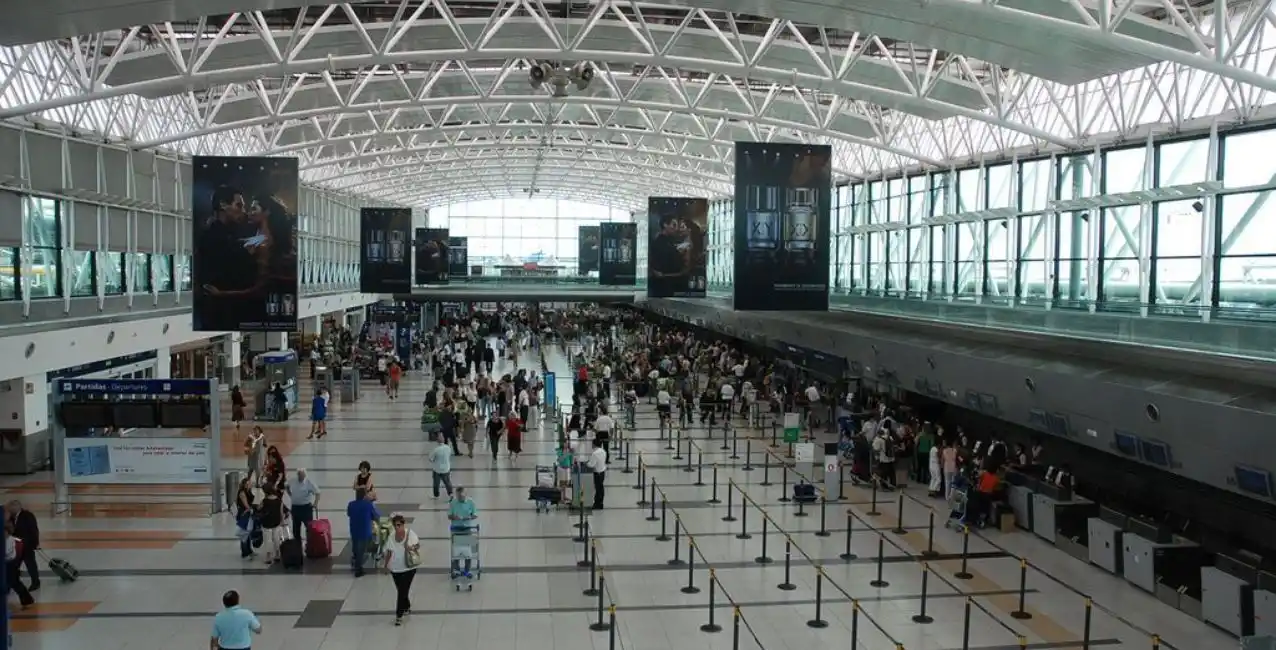 Aeropuerto de Ezeiza: detuvieron a seis iraquíes con pasaportes falsos