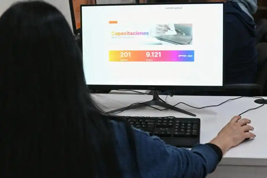 En 7 meses, Provincia capacitó a más de 11 mil trabajadores de la salud