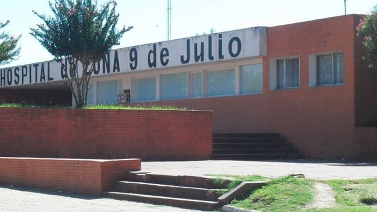 Fue a un baile, lo apuñalaron y murió