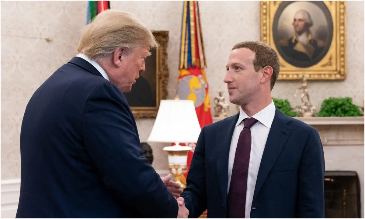 Trump denuncia a Facebook por favorecer a inmigrantes sobre estadounidenses