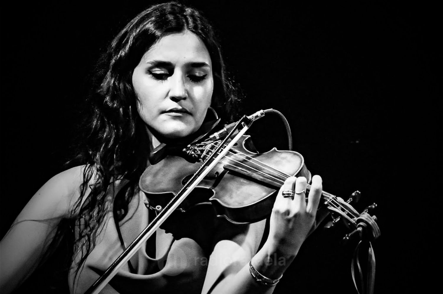 Támara Meschller - Violinista, Flautista y Directora de orquesta rafaelina | Estuvo de gira con Milo J por el mundo y participó de unos de los programas de televisión de España