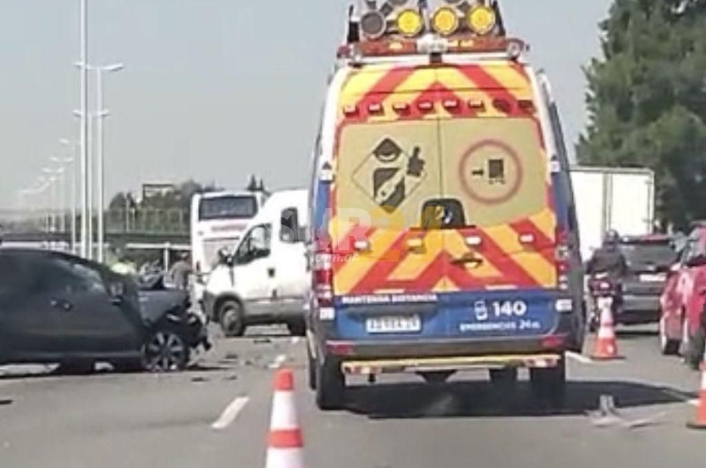 Choque fatal: una pareja y su pequeño de tres años resultan muertos