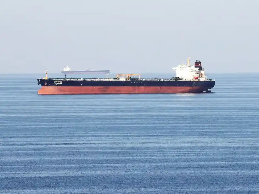 La Marina de Estados Unidos escoltará a los petroleros que quieran cruzar el Estrecho de Ormuz